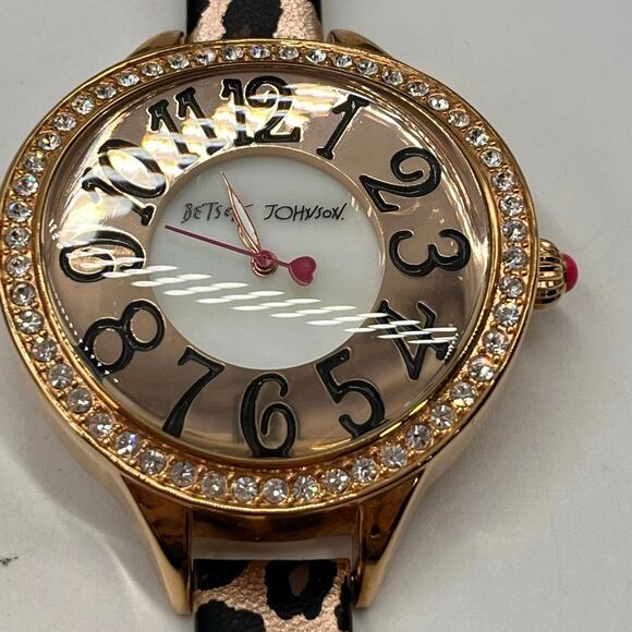 Betsey Johnson Women's Leopard-Print Leather Strap Pave 32mm BJO0251-01 Watch - Picture 3 of 13